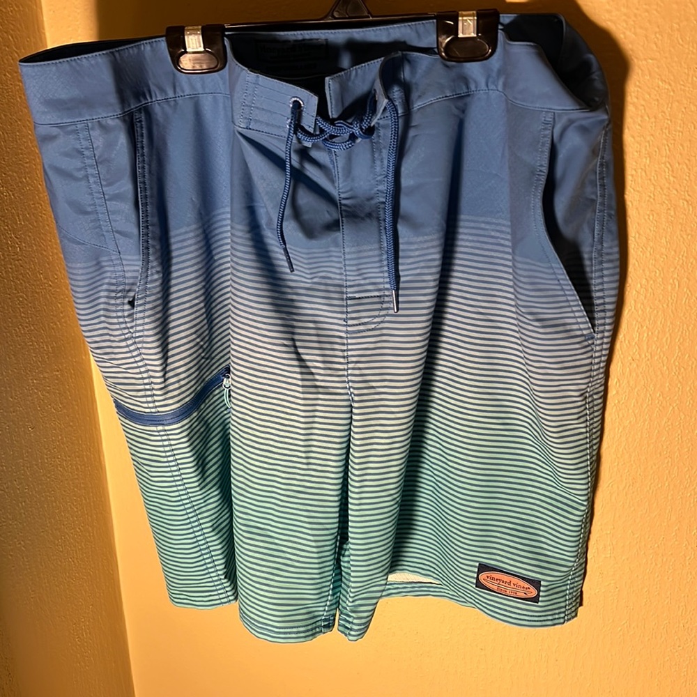 Vineyard Vines Mens Board Shorts Color Blue/Green/White Striped Size 38